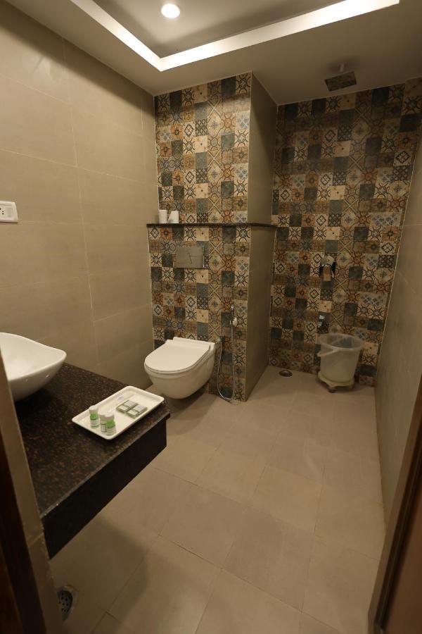Riverside Resorts Devaprayāg Dış mekan fotoğraf